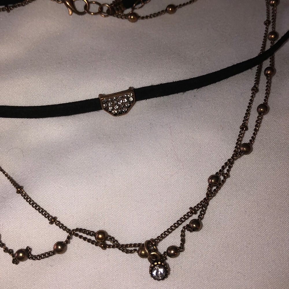 5 chokers - Picture 2 of 3